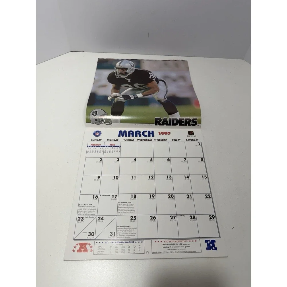 NFL Oakland Raiders Team Calendar 1997 Vintage Clean